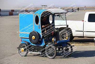 media/Nov-11-2023-GTA Finals Buttonwillow (Sat) [[117180e161]]/Around the Pits/